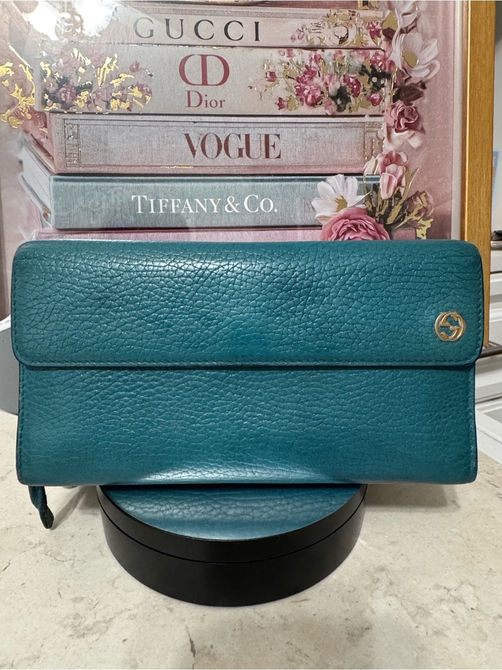 Gucci teal wallet GUC